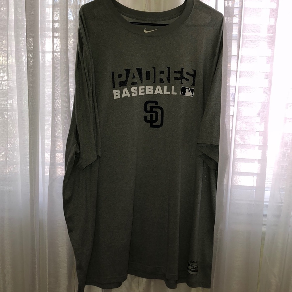 Men’s Padres Baseball shirt